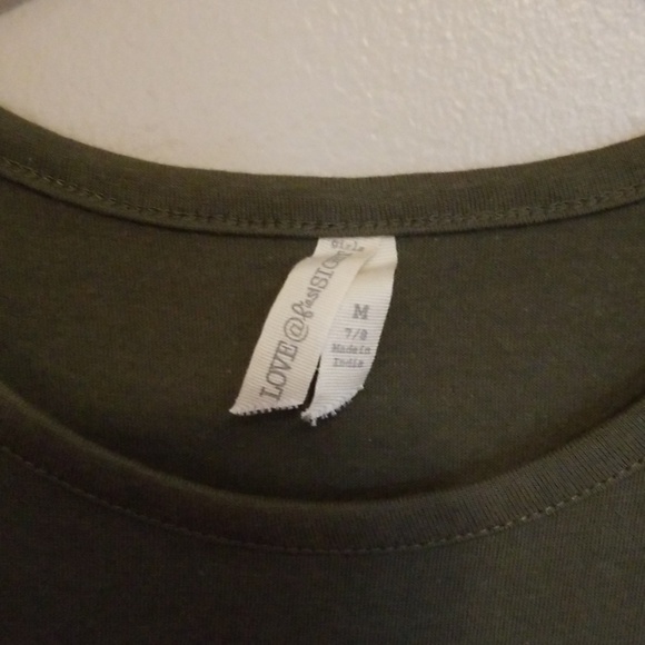 NWT. Long shirt size 7/8. - Picture 4 of 4